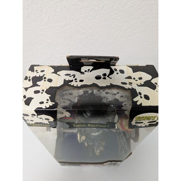 BeGoths Collectible Bleeding Edge “Delilah Blackheart” Doll - Series 5 NIB - Picture 4 of 11